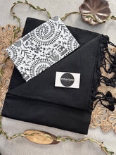 Black Handloom Cotton Saree With Vani Print Blouse